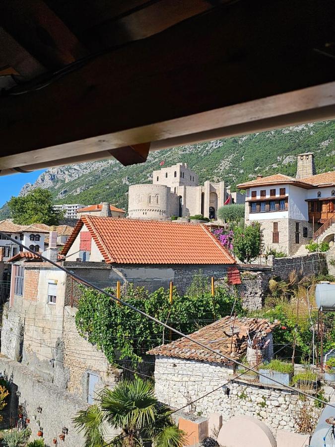 Castle - Inside,Voga Guesthause Ξενοδοχείο Κρούγια Εξωτερικό φωτογραφία